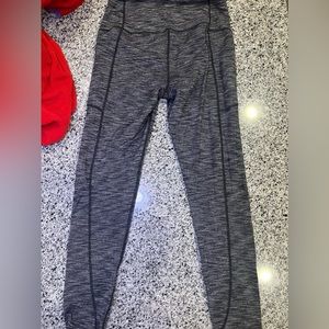 Women’s Medium Victoria Secret Leggings